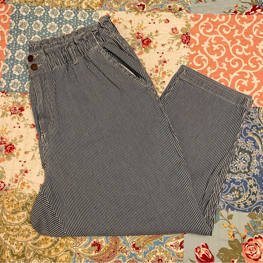 Universal Thread Paper bag Waist Jeans